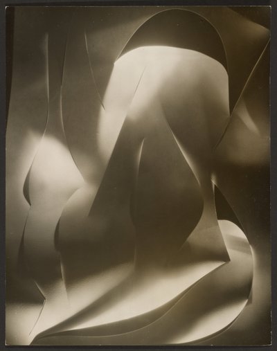 [Cut-paper Abstraction] alkotó: Francis Bruguière