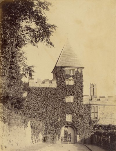 Bejárati kapu és torony, Lismore kastély alkotó: Francis Edmond Currey