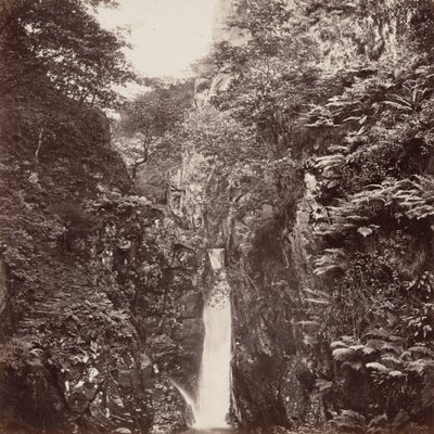 Dalegarth-vízesés, Cumberland alkotó: Francis Frith