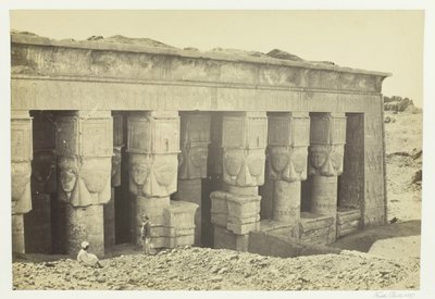 A denderai templom portikusa, 1857. alkotó: Francis Frith
