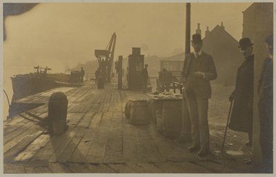 [Whitby kikötői] alkotó: Frank Meadow Sutcliffe