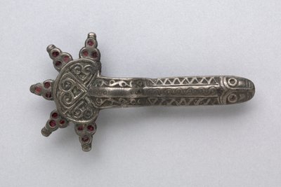 Fibula, 500-as évek alkotó: Frankish School