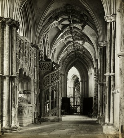 Ely székesegyház: Ely Cathedral: Északi kórusfolyosó nyugat felé alkotó: Frederick H. Evans