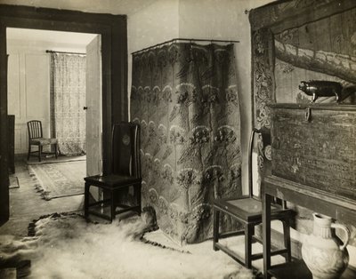 Kelmscott Manor: Átjáró a párhuzamos terembe alkotó: Frederick H. Evans