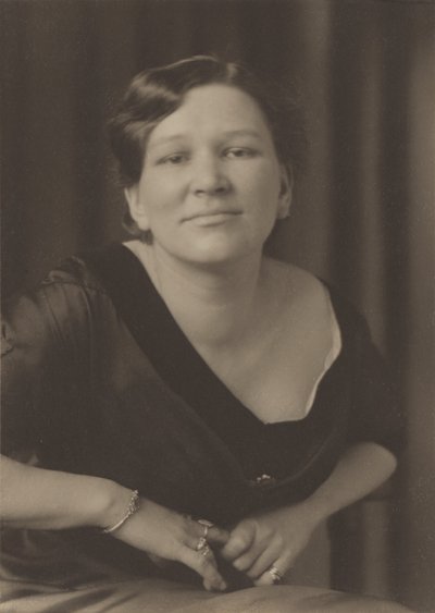 Phyllis Hatton alkotó: Frederick H. Evans