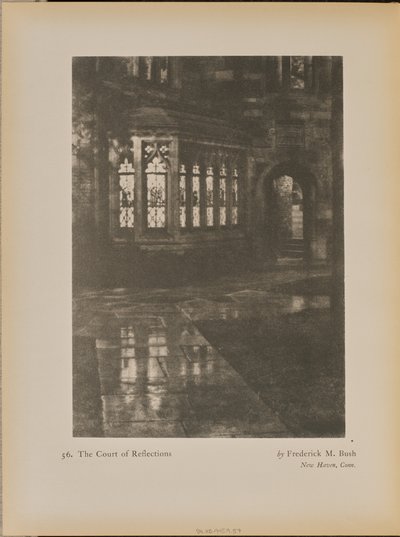 A tükörképek udvara alkotó: Frederick M. Bush