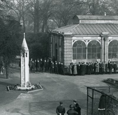 A fegyverszünet napja a War Memorialban, a londoni állatkertben, 1923. november 11 alkotó: Frederick William Bond