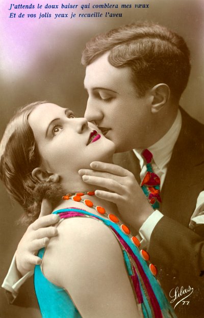 Francia pár csókolózik, 1920 körül (kézzel színezett ezüstnyomat) alkotó: French Photographer