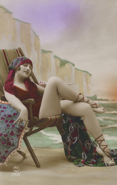 Lány nyugágyban (színes fotó) alkotó: French Photographer