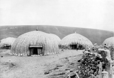 Kaffir Huts, Dél-Afrika, 1914 körül alkotó: French Photographer