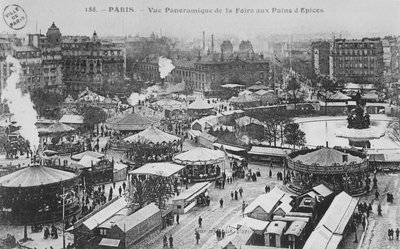 The Throne Fair, Place de la Nation, Párizs alkotó: French Photographer