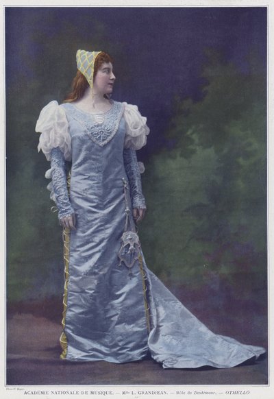 Louise Grandjean Desdemona szerepében az Othelloban (színes fotó) alkotó: French Photographer