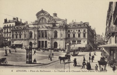 Place du Ralliement, a színház és a Chaussee Saint-Pierre, Angers, Franciaország alkotó: French Photographer