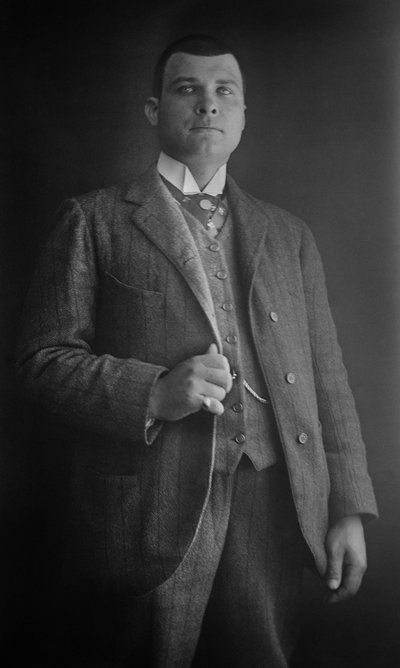 Férfi portréja, Bourmont régió Haute-Marne-ban (Haute Marne), 1880 körül. Fényképészet. Ducos kollekció. alkotó: French Photographer