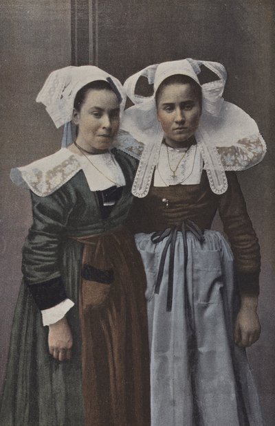 Quimper, fiatal lányok alkotó: French Photographer