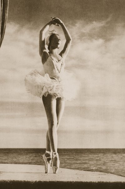 Rosella Hightower a Hattyúk tavában, a Grand Ballet de Monte-Carlo-ból, 1949 (fotogravír) alkotó: French Photographer