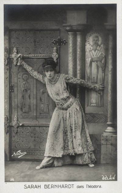Sarah Bernhardt Theodora császárnőnél alkotó: French Photographer