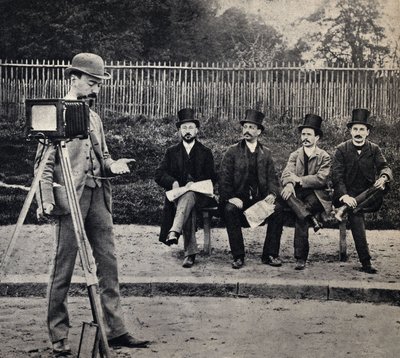 Jelenet egy fotós életéből, „a fotós fotózás””. Fényképészet, 19. század vége, Párizs. Coll. Selva. alkotó: French Photographer
