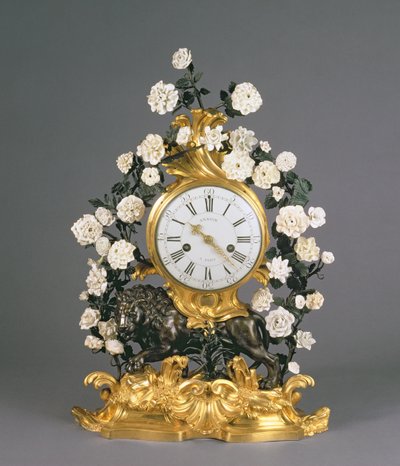 XV. Lajos óra, Vincennes/Mennecy, 1750 körül (porcelán, ormolu és bronz) alkotó: French School
