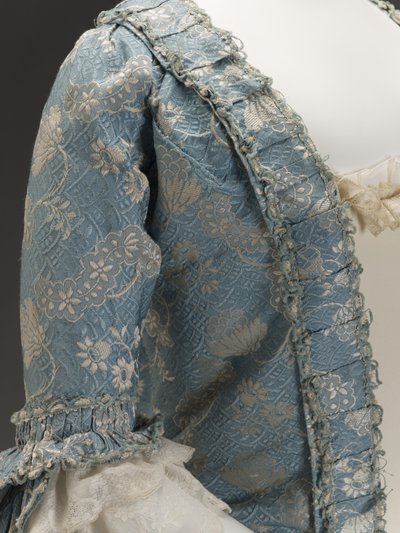 Kék ruha, 1760 körül (selyembrokát) alkotó: French School