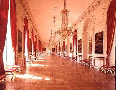 A Nagy Trianon jobb szárnyának folyosója (fotó) alkotó: French School