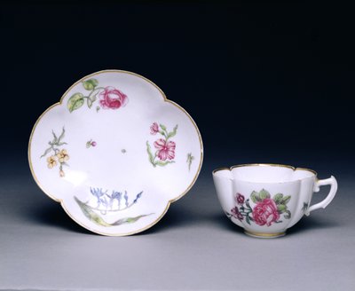 Csésze és csészealj, Vincennes, 1745-52 körül (porcelán) alkotó: French School