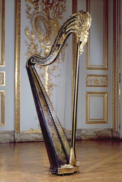 Marie Antoinette királynő hárfa (festett és aranyozott fa) alkotó: French School