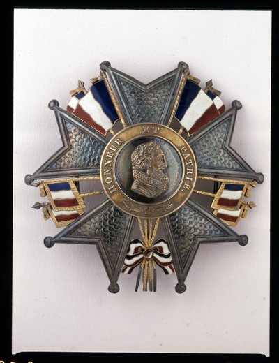 Július Monarchia - Július Monarchia - Nagykereszt emléktábla, Lajos Fülöp 1.: "" Honor et Homeland"" - (IV. Henrik képmása) koll. Antan katonái alkotó: French School