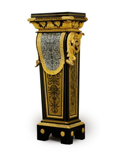Louis XV intarzia talapzatának egyike, valószínűleg Claude-Francois Julliot rendelése, 1750-60 körül (ormolura szerelt Boulle ón, sárgaréz intarziás szarv és teknőspáncél) (lásd még: 469020) alkotó: French School