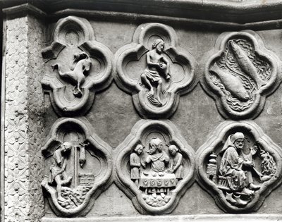 Négyszárnyúak az állatöv jegyeivel és az év munkásaival, az amiens-i Notre-Dame katedrálisból (kőből öntött gipsz) alkotó: French School