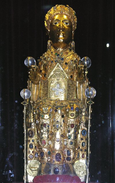 St. Foy ereklyetartó szobra, 980 körül (arany, ezüst, fa, drágakövek és féldrágakövek) (lásd még: 121295 és 245222) alkotó: French School