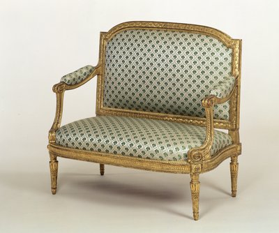 Kis XVI. Lajos ülőgarnitúra, J.P.Boulard pecsétje, 1775 körül (faragott aranyozott fa kárpittal) alkotó: French School