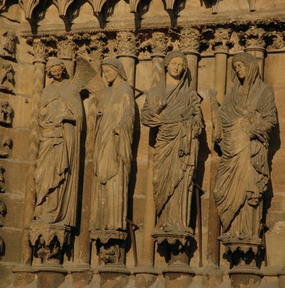 A vizitáció, négy karámfigura a székesegyház nyugati homlokzatáról, 1230-40 körül (mészkő) (lásd: 62274) alkotó: French School