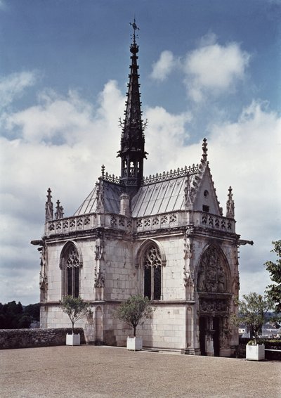 Az 1493-ban elkészült Chateau Amboise Saint-Hubert-kápolna kilátása alkotó: French School