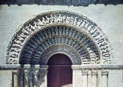 A déli kereszthajó portáljának nézete, 1150-75 alkotó: French School