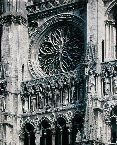A nyugati homlokzat rózsaablakának nézete, 1225-30 alkotó: French School
