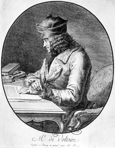 Voltaire a munkaasztalánál alkotó: French School