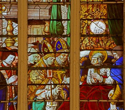 Szent Lajost ábrázoló ablak: csodával határos módon felépült a betegségből, és megesküdött, hogy elmegy a Szentföldre (festett üveg) alkotó: French School