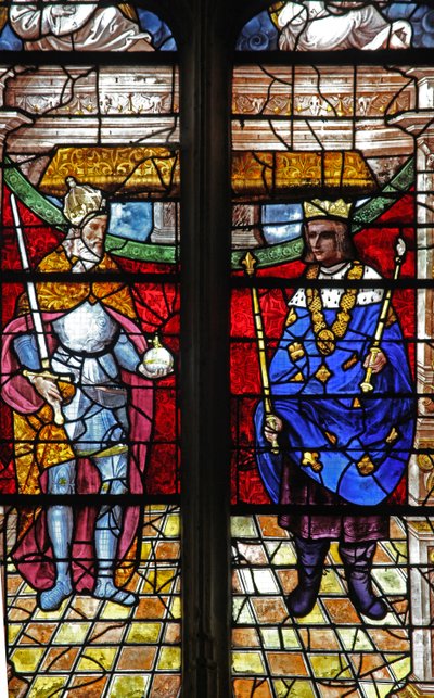 A w6 ablak Nagy Károlyt és Szent Lajost ábrázolja alkotó: French School