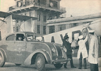 Levélek töltése az Imperial Airways járatára a Croydon repülőtéren, c1936 c1937 alkotó: GPO