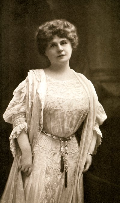 Marie Corelli brit regényíró, 1909. alkotó: Gabell