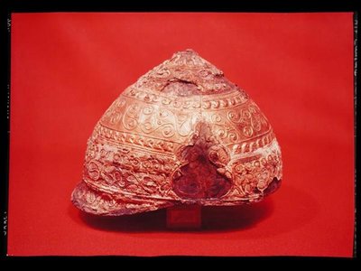 Sisak, Amfreville-ből, Eure-ból, ie 275-225 körül (bronz, vas, arany és zománc) (lásd még: 128301) alkotó: Gaulish