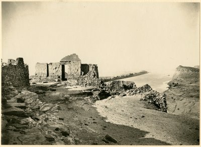 Templomromok, Nílus a háttérben, Qasr Ibrim, Egyiptom, Georg Steindorff fényképe, 1930 körül alkotó: Georg Steindorff