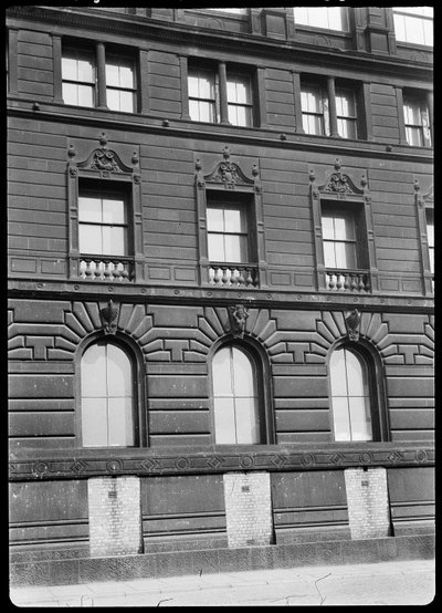 Watts Warehouse, 47 Portland Street, Manchester, 1942. alkotó: George Bernard Wood