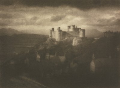 Kamera munka: Harlech kastély alkotó: George Davison