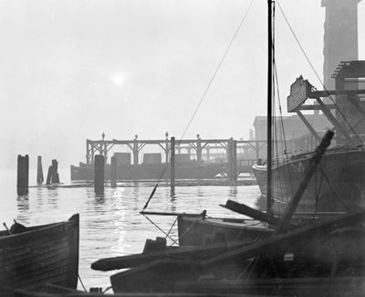 Napkelte Lambeth vízpartja felett, keletre néz, London, 1930-as évek elején alkotó: George Davison Reid