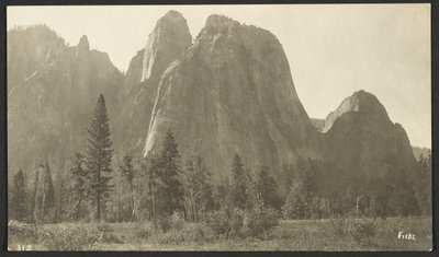 Cathedral Rocks, 2600 láb alkotó: George Fiske
