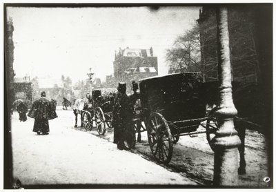 Az amszterdami Leidseplein látképe kocsiforgalommal egy téli napon alkotó: George Hendrik Breitner