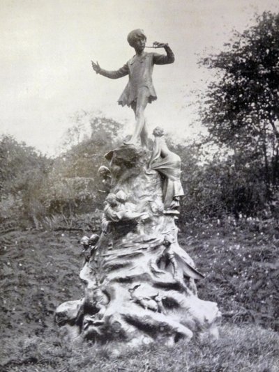 A Kensington Gardensben található Peter Pan szobor fényképnyomata alkotó: George James Frampton