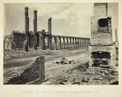 Az R.R. Depot Charleston, S.C. romjai, 1865. alkotó: George N. Barnard